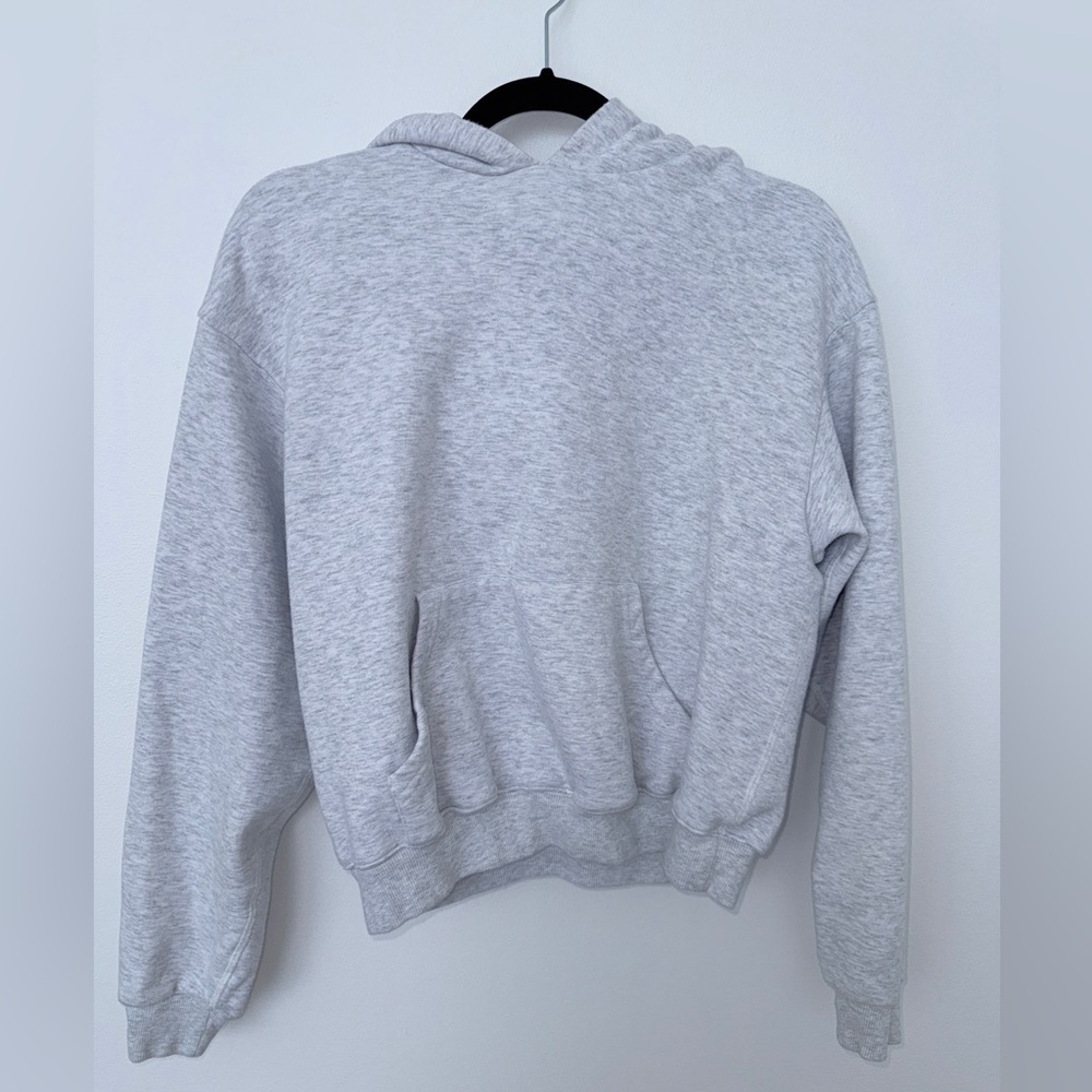 SKIMS Cotton Fleece Shrunken Hoodie – Heather Grey – Size Small (SOLD OUT) - Picture 4 of 6